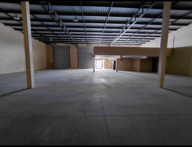 712M² WAREHOUSE TO LET IN POMONA